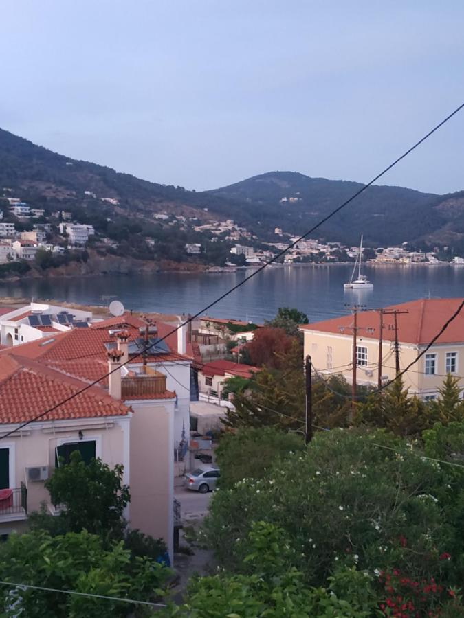 Elthimia'S Apartment Poros Town Ngoại thất bức ảnh